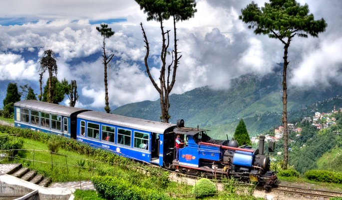 HERITAGE TRAIN 