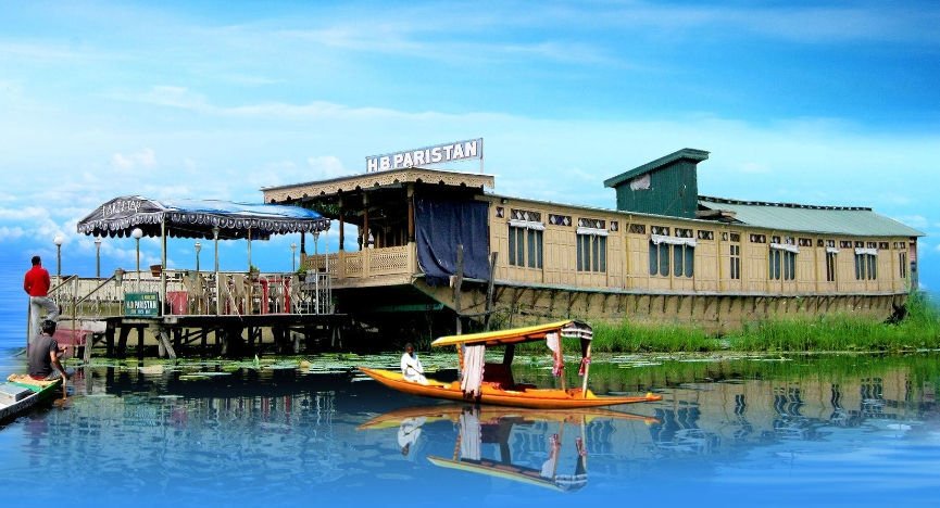 Srinagar Houseboat.